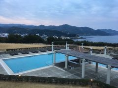 明石海峡大橋を渡り、南あわじ市阿那賀にあるホテルへ。
全室オーシャンビューのリゾートホテル、ホテルアナガです。
Reluxというホテル予約サイトから予約しました。
