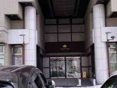 会場は、ホテルシューパロ。初めてゆうばり国際ファンタステック映画祭に行くので、下見です。ホテル利用の人のみ駐車出来ます。映画祭用は、まだ先に臨時駐車場が出来るようです。