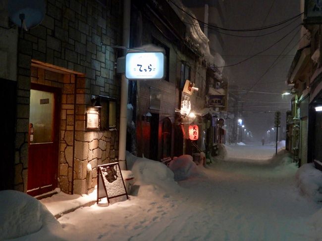 小樽はどこも閉まるの早いからね。。。灯り目指して いそげ～～