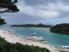 お腹がいっぱいになった後は、川平湾へ
何回見ても美しいと思うこの景色