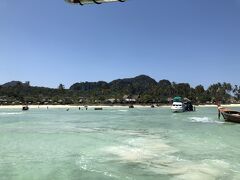 ボートの待ち時間もなく、アマリ プーケットから2時間半ほどでピピ島のPhi Phi Island Village Beach Resortに到着します。時間を有効に使うためにPhi Phi Island Village Beach ResotのResort Boatでの送迎は非常にお勧めです。