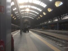 ミラノ中央駅に着きました。