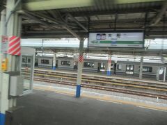 大船駅
ＪＲ東海道線、横須賀線、根岸線（京浜東北線）、湘南新宿ライン、と湘南モノレールが乗り入れる大きな駅です。