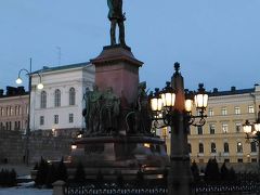 ヘルシンキ大聖堂の前にあった広場で撮影。誰の像だったかは分からず。