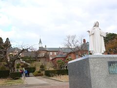 続いてはトラピスチヌ修道院。
明治３１年にフランスから派遣された８人の修道女が設立した、日本初の女子修道院です。