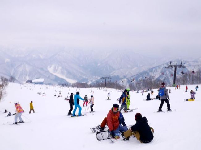 19年 春 第5回 毎年恒例となってきました 友達13人と苗場スキー場へスキー合宿旅行 ふふふ L Arc En Cielのボーカリスト Hydeに会ってしまった 2泊3日 苗場 新潟県 の旅行記 ブログ By 働きマンさん フォートラベル