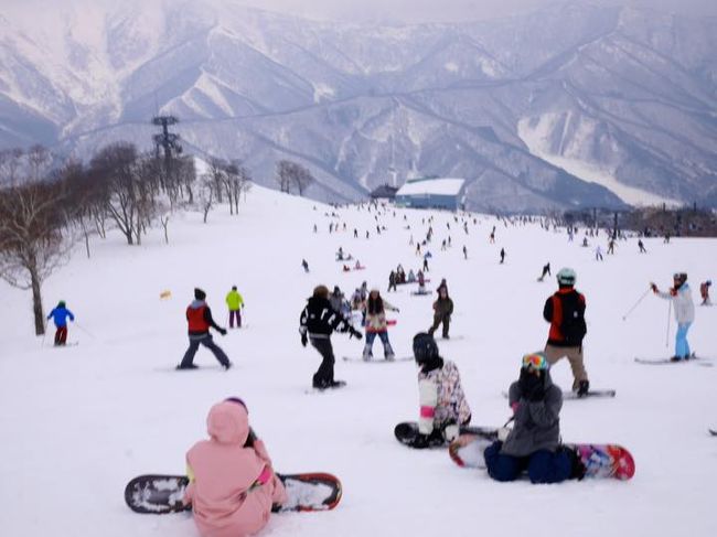 19年 春 第5回 毎年恒例となってきました 友達13人と苗場スキー場へスキー合宿旅行 ふふふ L Arc En Cielのボーカリスト Hydeに会ってしまった 2泊3日 苗場 新潟県 の旅行記 ブログ By 働きマンさん フォートラベル