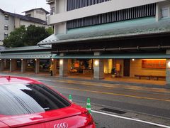 2018/12/18
PM3：40

今旅行最後の宿
山代温泉「ゆのくに天祥」到着！

ホテル前の駐車場に自分で停めて・・・
