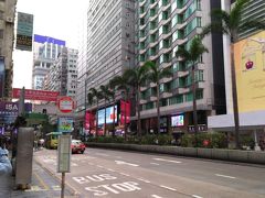 さて、10時過ぎ、そろそろ空港へ向かいます。
尖沙咀から空港バスを利用します。
バスはオクトパスカードで33ドル。