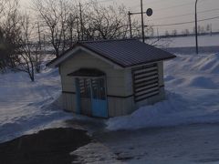 　知来乙駅停車です。
　待合室