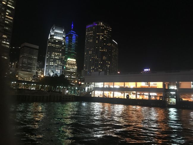 香港市内観光<br /><br />スターフェリー乗船体験<br /><br />今度は<br />フェリーからの夜景鑑賞！！