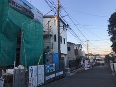 湘南江ノ島シーサイドゲストハウスから
お隣りさんかなり建ってきましたよ