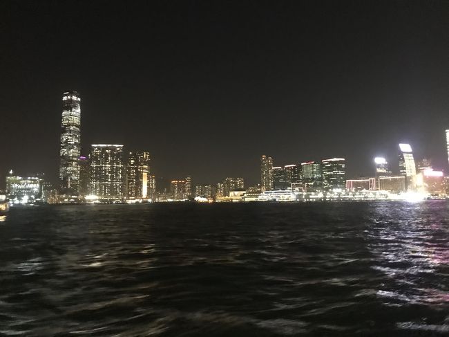香港市内観光<br /><br />スターフェリー乗船体験<br /><br />今度は<br />フェリーからの夜景鑑賞！！
