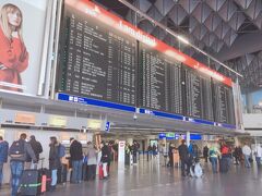 電車一本で、フランクフルト国際空港へ到着！