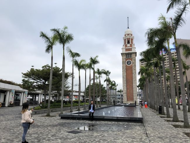 ブルースリー様からどんどん海づたいに歩き<br />スターフェリーに乗りましょう♬ ٩( ᐛ )و ♪