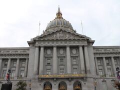 『San Francisco City Hall』
サンフランシスコ市庁舎。
とてもきれいな外観でした。