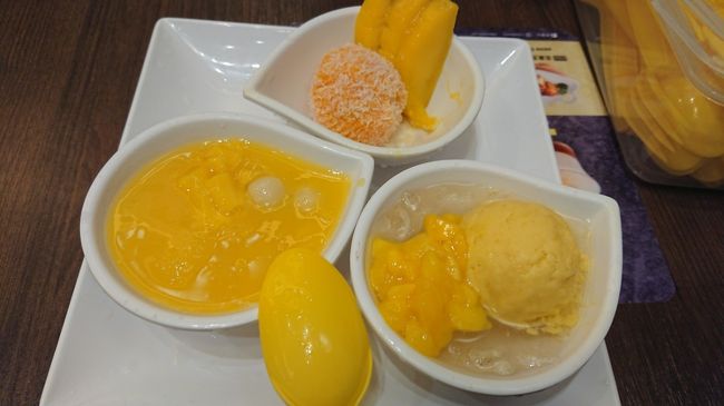 デザートに、カスタードマン食べたけど・・・<br />やっぱり許留山のマンゴー