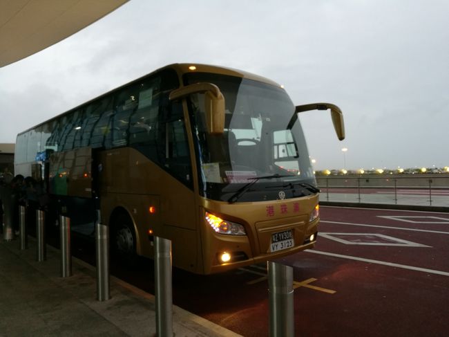 乗ってきたバス