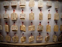 【東大寺盧舎那仏像（とうだいじるしゃなぶつぞう）、奈良の大仏様】

ほぉ～、可愛いのぉ～

私は、神にお祈りしなくなって.......かれこれどのぐらい経つやら..........