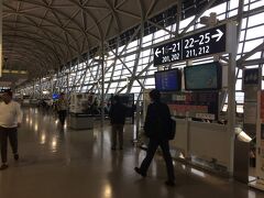 帰りは関西空港からジェットスターを利用しました。
ほぼ和歌山にある関空は大阪からそれはそれは遠く、毎度うんざりしています。

国内線はコンパクトで利用客も少なく快適ですが、とにかく遠い。