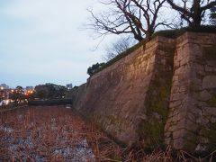 時間が遅いので鶴丸城跡はお堀をめぐるだけ。