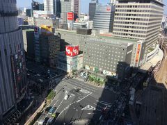 見えるのは新阪急ホテルと阪急梅田駅。
茶屋町方面ですね。
10数年前に阪急インターナショナルホテルに泊まったことを思い出しました。