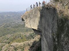 「地獄のぞき」と呼ばれる展望台。
