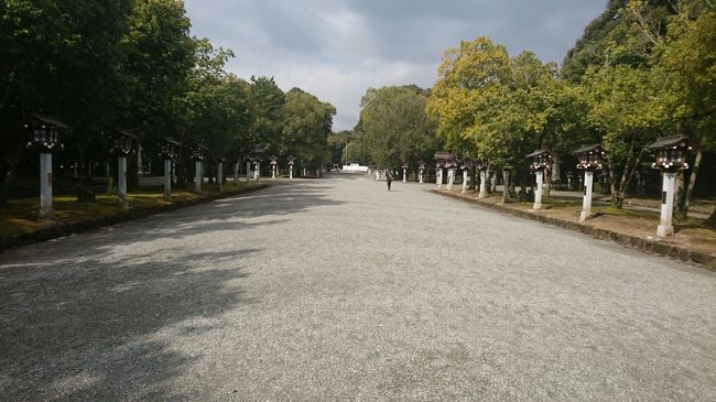 参道に入りました。<br /><br />この時点から清々しい気が漂ってきます。