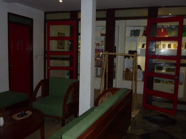 最終日の飛行機は夜の8時台なのだが、迎えの来る6時まではこのホテルは利用することができるので大変助かる。<br />