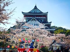 秘宝館のほど近くにある熱海城
歴史的に熱海に城はございません即ち架空のお城です