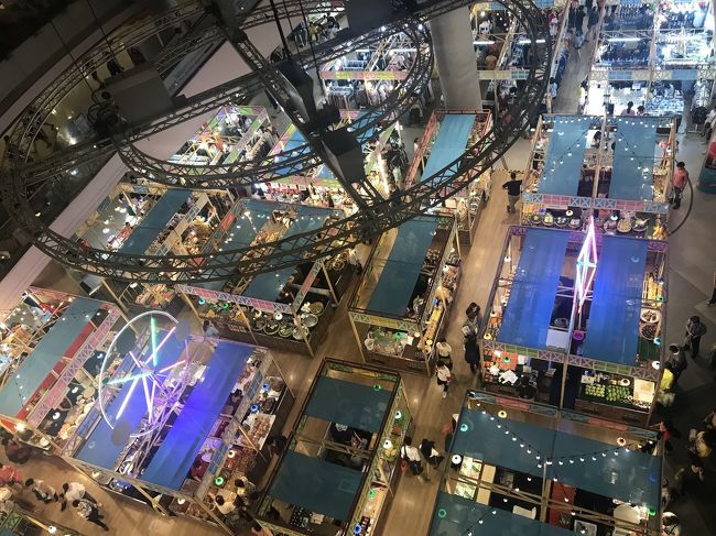 エスプラネードというモールに入って、、、