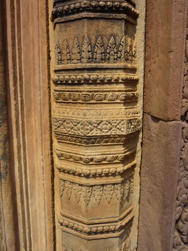 柱の細工も細かい。