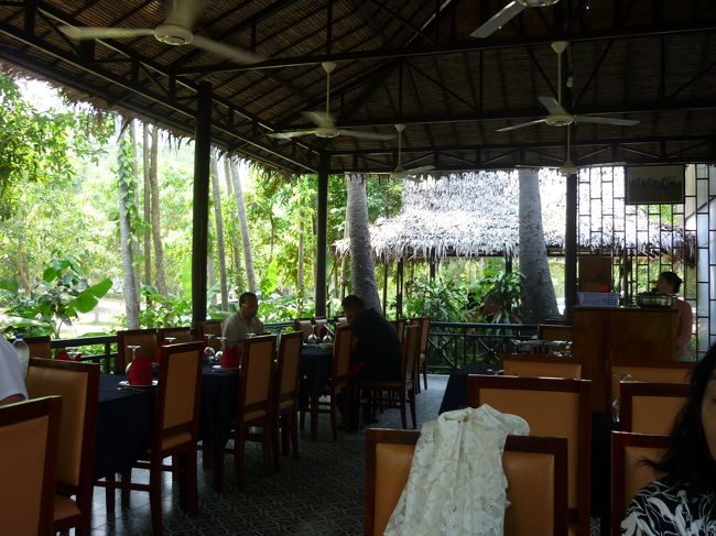 観光客が多い。