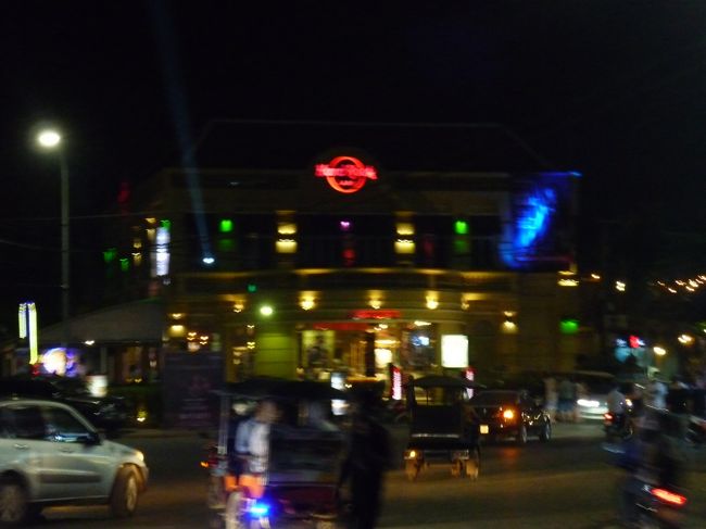 案の定、道に迷いました。<br />ツクツクで来るときにちゃんと確認していたのだが、やはり実際歩いてみるとダメでした。<br />明日は、夜の6時にホテルを出るまで自由時間です。