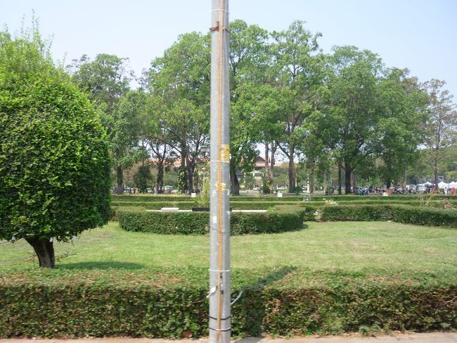 帰り道の公園。