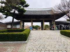 その「達城公園」の正面にやって来ました。
入ってみましょう。 