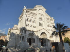 14：55　モナコ大聖堂に到着。
