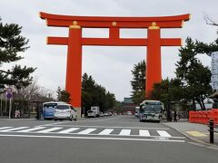 春節ウィークも終わり、外国人観光客も少なかろうと冬の京都に行きました。