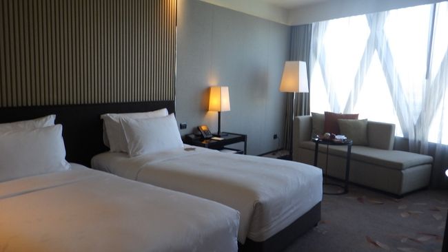 ジ オークラ プレステージ バンコクにチェックインします。2801号室。