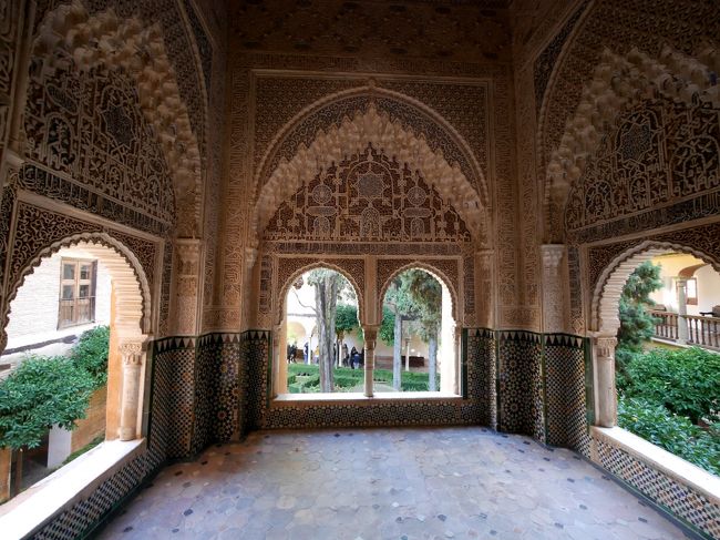 18 12スペインラマンチャ コスタデルソル旅行26 アルハンブラ宮殿 ライオン宮がすばらしい グラナダ スペイン の旅行記 ブログ By Suomitaさん フォートラベル