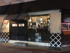 今晩の宿「月光荘」にチェックインしてから、ＧＣさんと待ち合わせのお店「アジート」へ