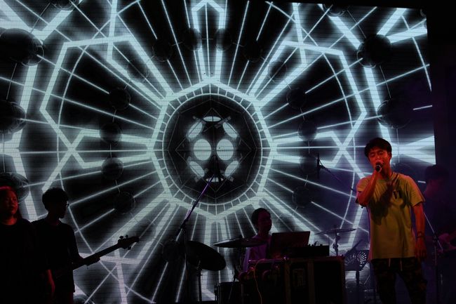 舞台装置も考えています