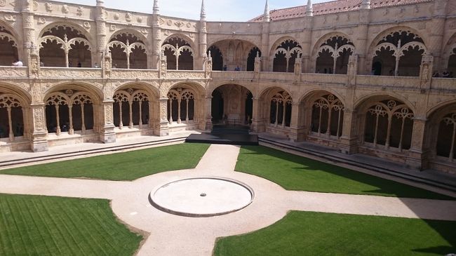 中庭が美しいです。