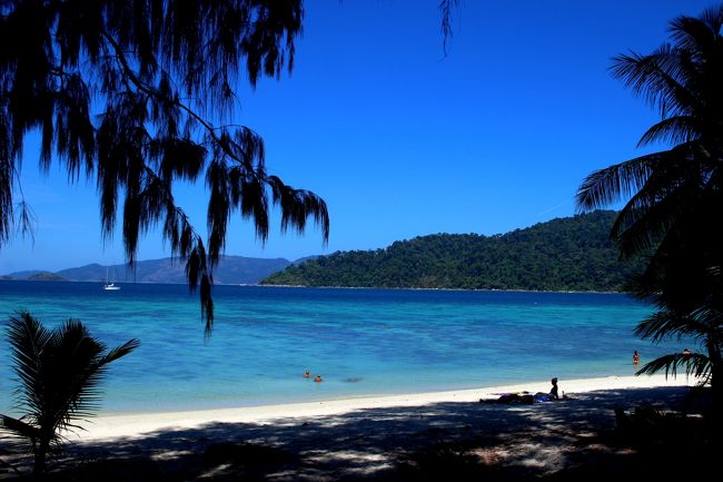 ☆Sunset Beach ,Fisheries Dept @ Koh Lipe Thai<br /><br />対岸右側の島はKoh Adang,<br />左奥はKoh Rawi。