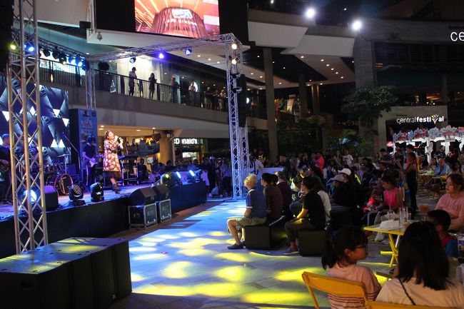 歌手が上手いと舞台に集中