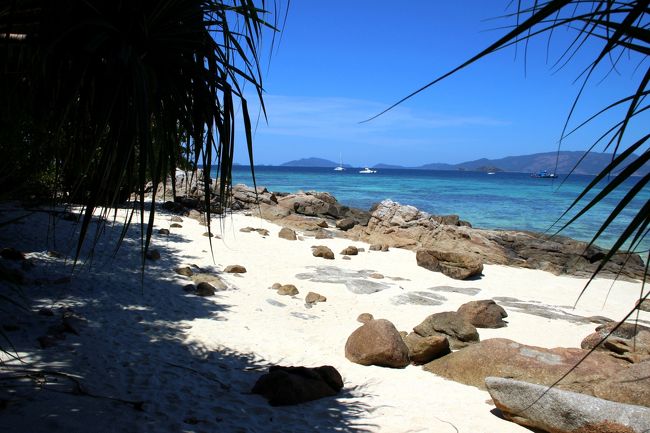 ☆Mia Luna Beach @ Koh Lipe Thai<br /><br />このMia Luna Beachを知っていれば<br />貴方もリペ通になれるかも。