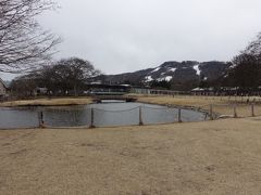 SAを出て後はそのまま「軽井沢プリンスショッピングプラザ」に到着です。道路は空いていたためスムーズに来れました。この施設は公園のようなオープンスペースが広いのが特徴ですね。