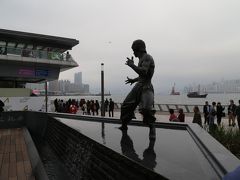 言わずと知れたブルースリー像。