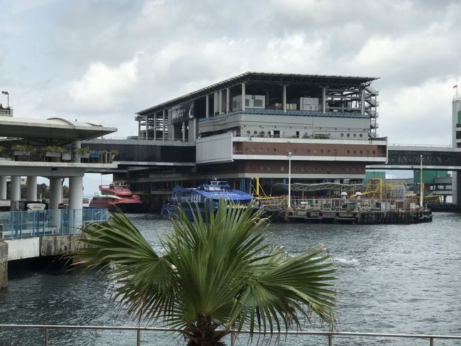 フェリー乗り場からスターフェリーで九龍方面へ移動します。