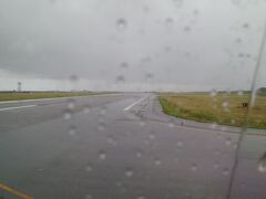 が、やはり宮古空港は雨の中。

珍しくP3Cが離陸しようとしてました。